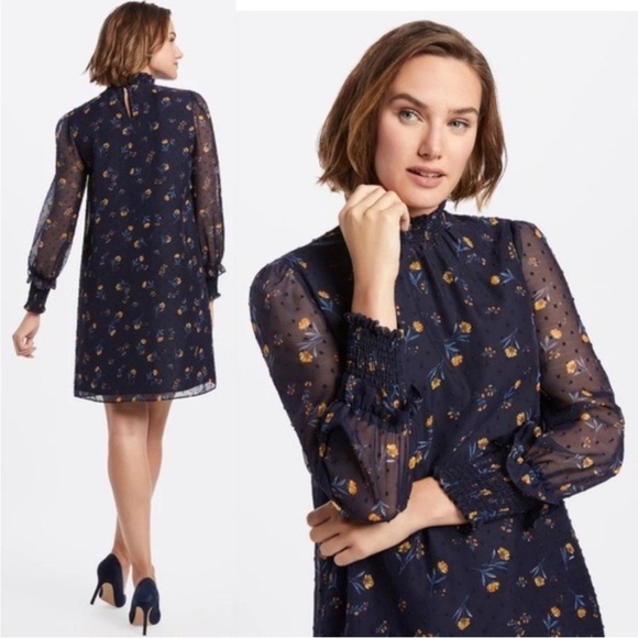 NWT Draper James Swiss Dot Smocked Dress in Nassau Navy Multi Field Flower - Picture 1 of 8